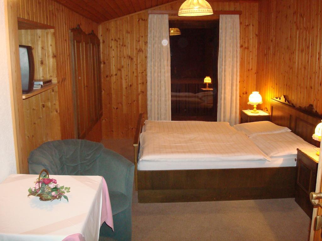 Almgasthof Judenburger Hutte Hotel Sankt Wolfgang Room photo