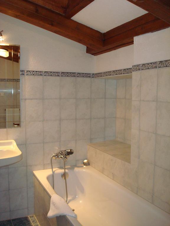 Almgasthof Judenburger Hutte Hotel Sankt Wolfgang Room photo